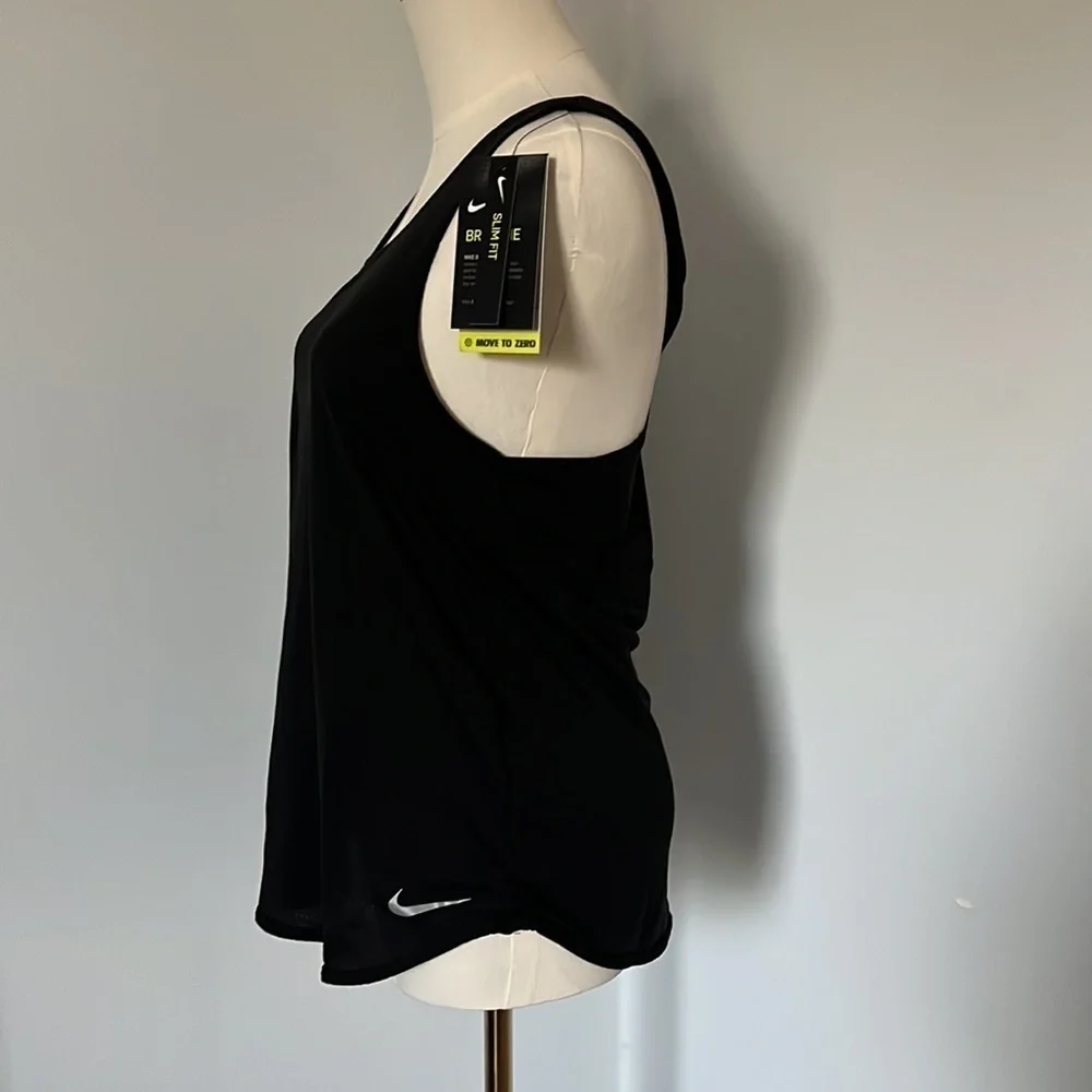 Nike slim fit Breathe top